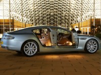 Aston Martin Rapide photo