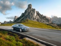 Aston Martin Rapide photo