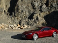 Aston Martin Rapide photo