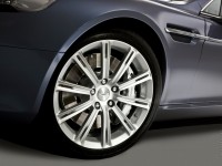 Aston Martin Rapide photo