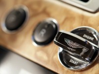 Aston Martin Rapide photo