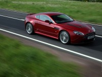 Aston Martin V12 Vantage photo