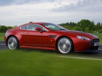 Aston Martin V12 Vantage photo