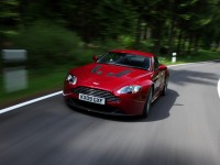 Aston Martin V12 Vantage photo