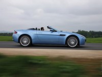 Aston Martin V8 Vantage Roadster photo