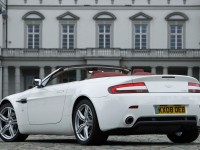 Aston Martin V8 Vantage Roadster photo