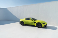 Aston Martin Vantage photo